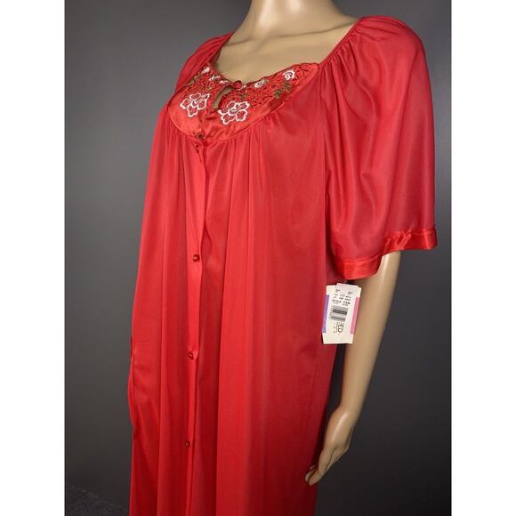Vintage New Kelly Reed Size Small Red Housecoat Nightgown Nylon Buttons Granny - Picture 3 of 11